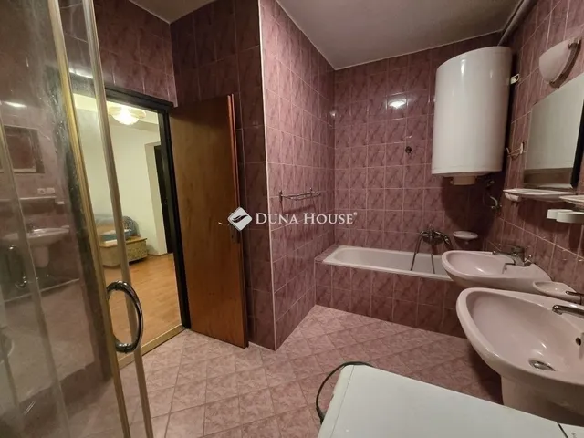 Eladó ház Pécs, Rigóder 104 nm