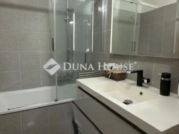 Eladó lakás Pécs, Mecsekoldal 68 nm