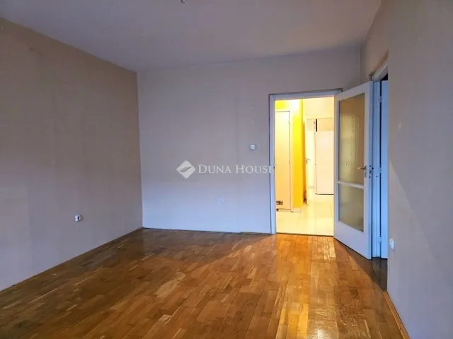 Eladó lakás Pécs, Kertváros 63 nm