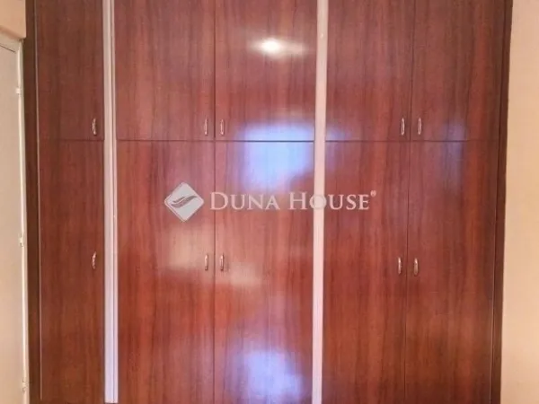 Eladó lakás Pécs, Kertváros 63 nm