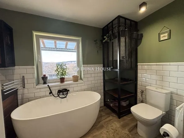 Eladó ház Pécs, Makár 100 nm