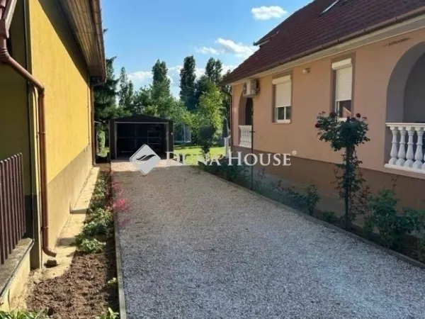 Eladó ház Siklós 142 nm