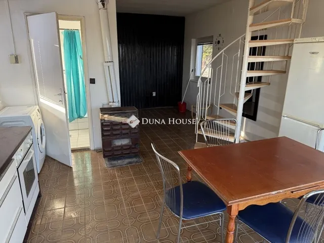 Eladó ház Pécs, Szkókó 48 nm