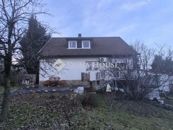 Eladó ház Pécs, Szabolcsfalu 216 nm