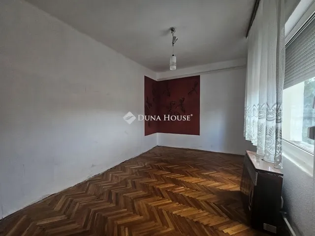 Eladó ház Pécs, Kertváros 180 nm