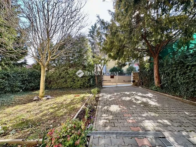 Eladó lakás Pécs, Mecsekoldal 95 nm