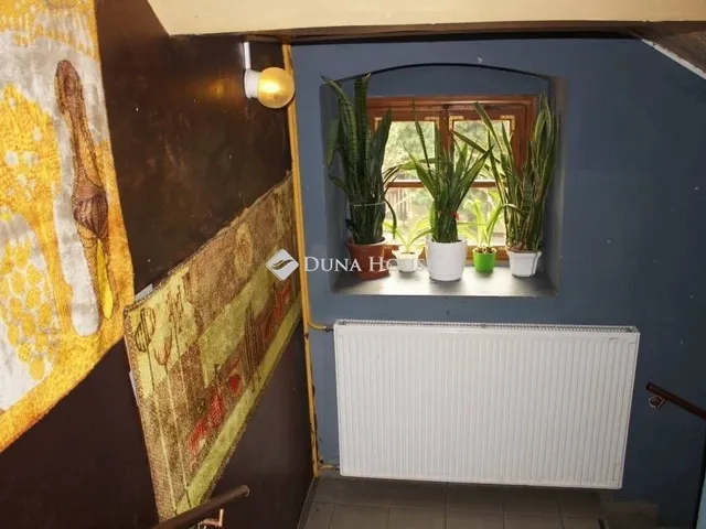 Eladó kereskedelmi és ipari ingatlan Pécs, Belváros 290 nm