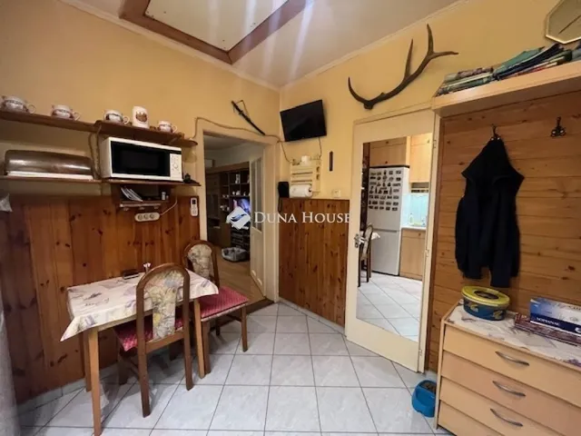 Eladó lakás Pécs, Ledina 28 nm