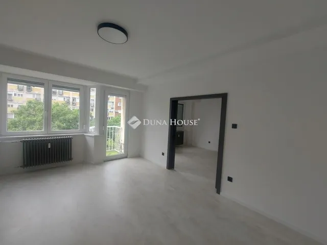 Eladó lakás Pécs, Uránváros 62 nm