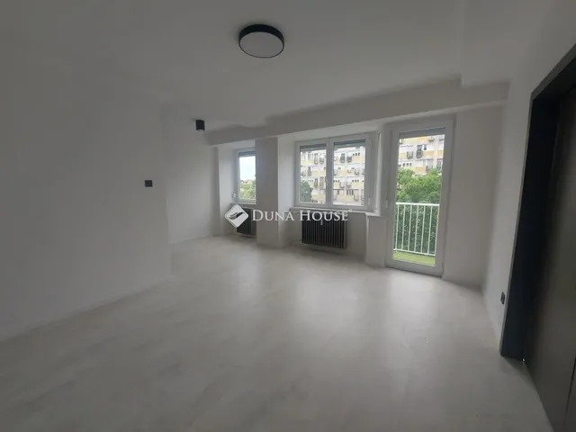 Eladó lakás Pécs, Uránváros 62 nm