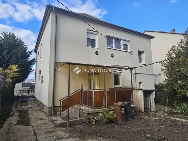 Eladó ház Pécs 180 nm