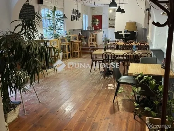 Eladó kereskedelmi és ipari ingatlan Pécs, Belváros 200 nm