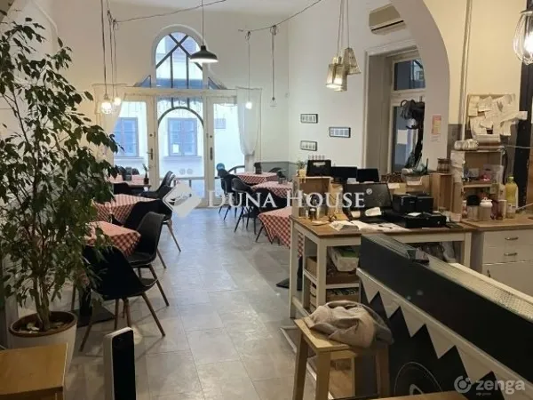 Eladó kereskedelmi és ipari ingatlan Pécs, Belváros 200 nm