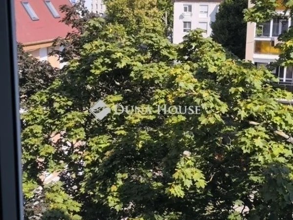 Eladó lakás Pécs, Kertváros 74 nm