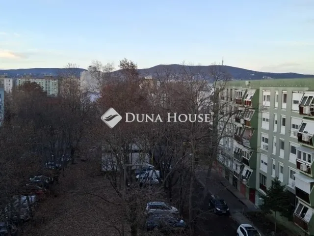 Eladó lakás Pécs, Kertváros 52 nm