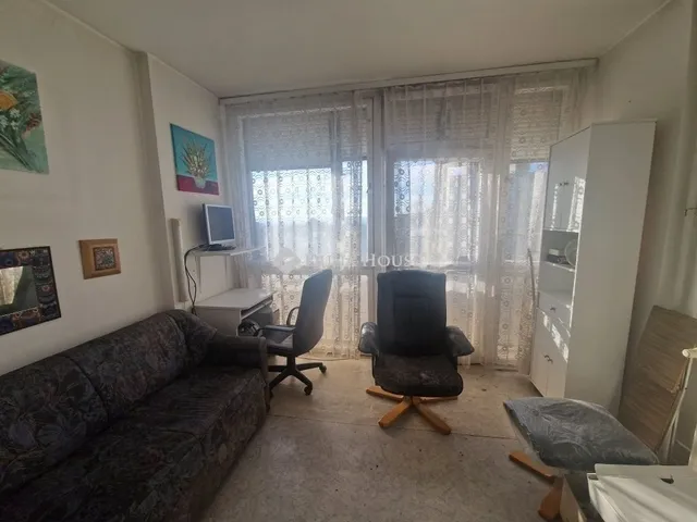 Eladó lakás Pécs, Egyetemváros 70 nm