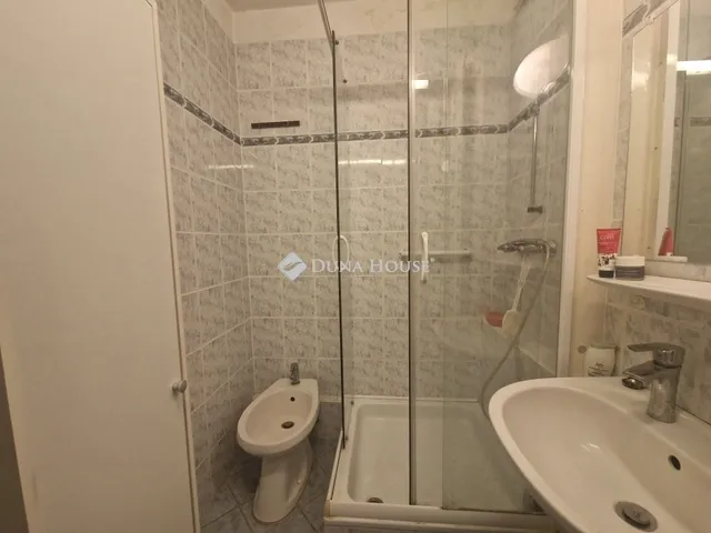 Eladó lakás Pécs, Egyetemváros 70 nm