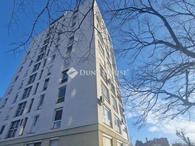 Eladó lakás Pécs, Egyetemváros 70 nm