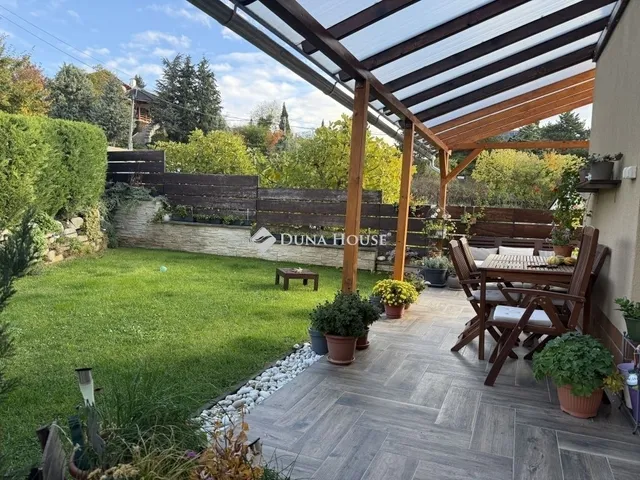 Eladó ház Pécs, Csoronika 124 nm