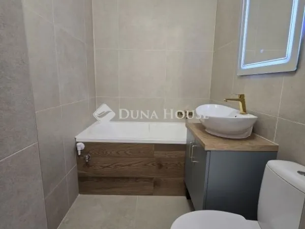 Eladó lakás Pécs, Kertváros 39 nm