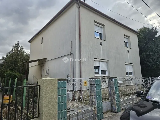 Eladó ház Pécs 180 nm