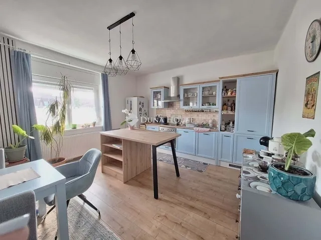 Eladó ház Pécs, Patacs 93 nm