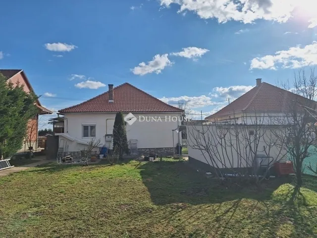 Eladó ház Pécs, Patacs 93 nm