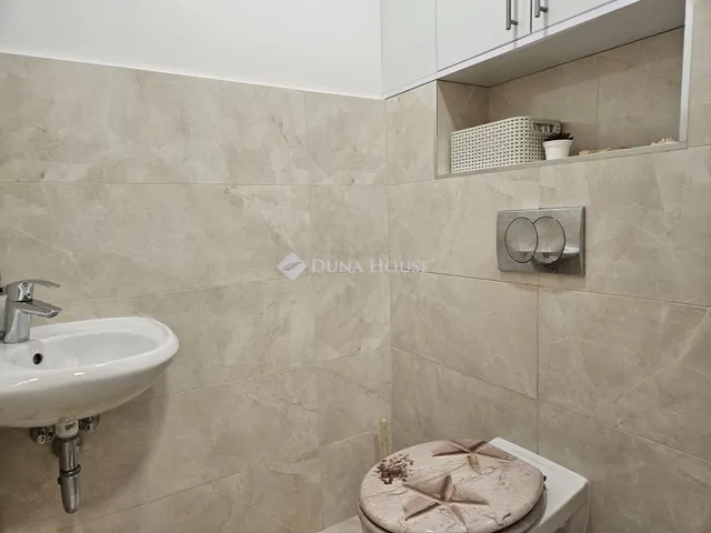 Eladó ház Pécs, Havihegy 215 nm