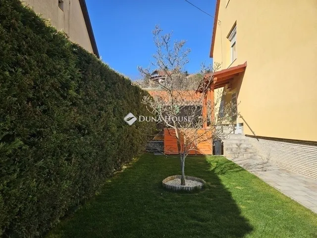 Eladó ház Pécs, Havihegy 215 nm