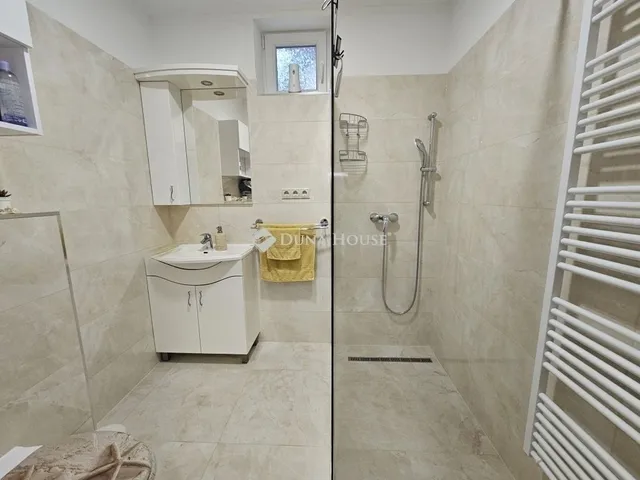 Eladó ház Pécs, Havihegy 215 nm