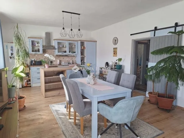 Eladó ház Pécs, Újpatacs 93 nm