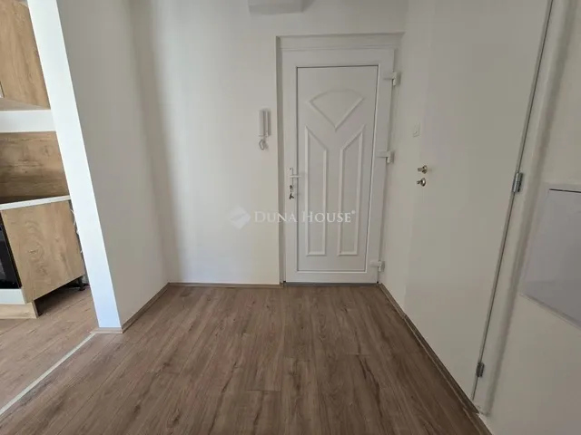 Eladó lakás Pécs, Kertváros 39 nm