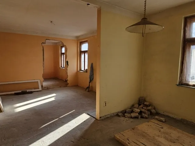 Eladó lakás Pécs, Ledina 119 nm