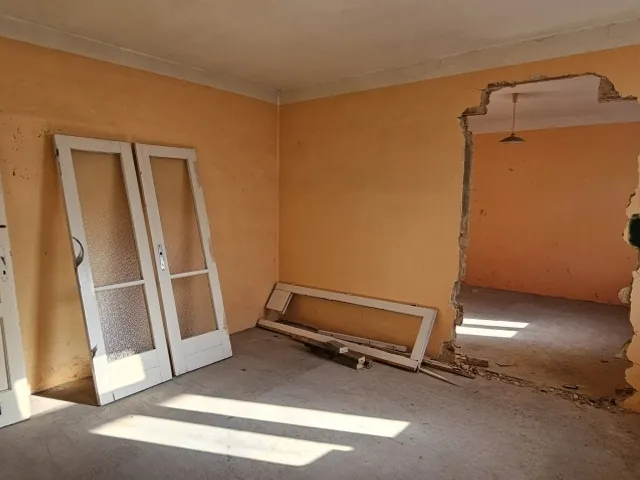 Eladó lakás Pécs, Ledina 119 nm