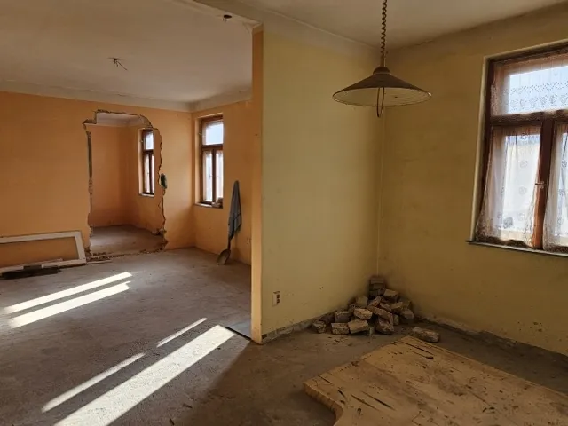 Eladó lakás Pécs, Ledina 119 nm