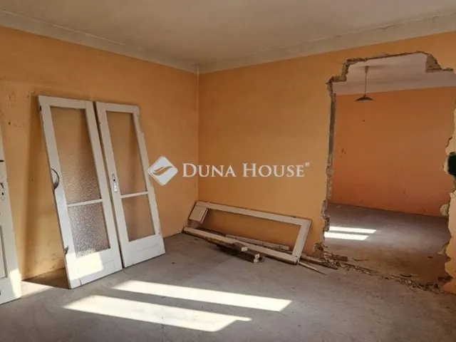 Eladó lakás Pécs, Ledina 119 nm