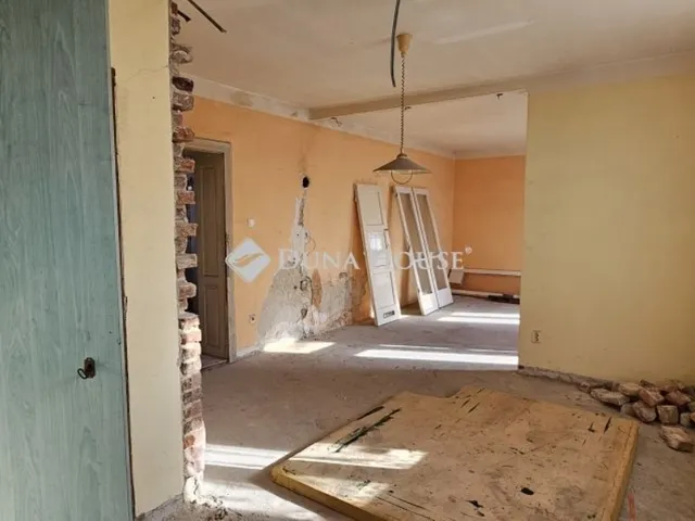 Eladó lakás Pécs, Ledina 119 nm