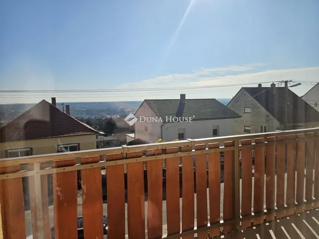 Eladó ház Pécs, Mecsekoldal 215 nm