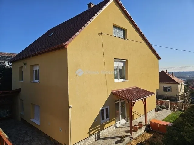 Eladó ház Pécs, Mecsekoldal 215 nm