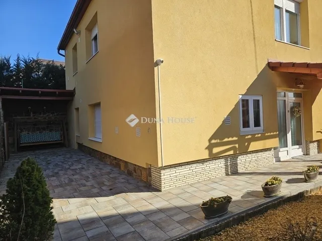 Eladó ház Pécs, Mecsekoldal 215 nm