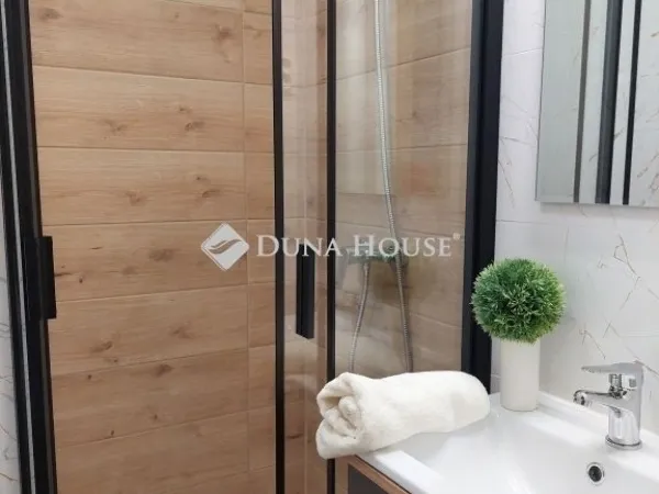 Eladó lakás Pécs, Mecsekoldal 73 nm