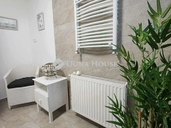 Eladó ház Pécs, Tettye 360 nm