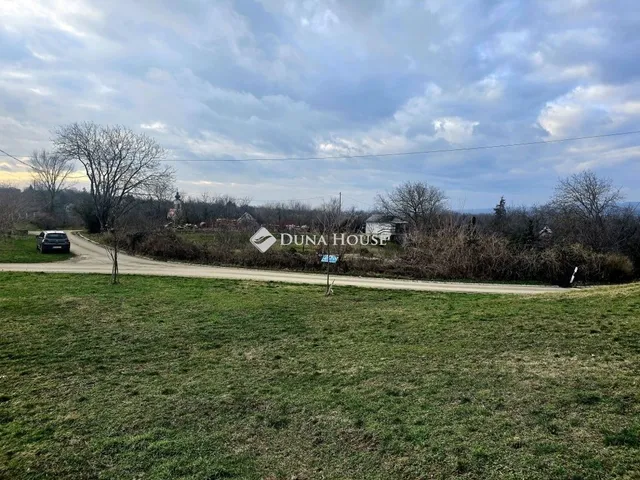 Eladó telek Keszü 1389 nm