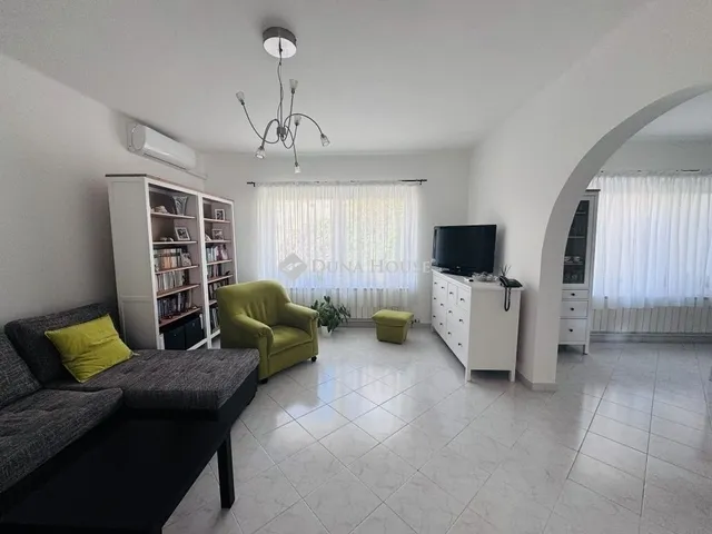 Eladó ház Pécs, Mecsekoldal 151 nm