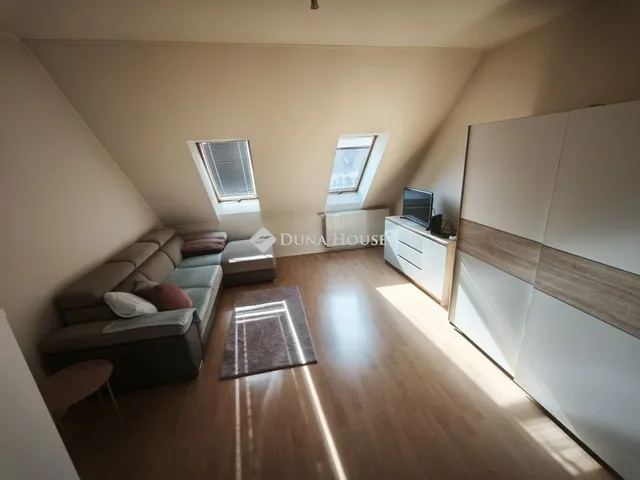 Eladó lakás Pécs, Diós 33 nm