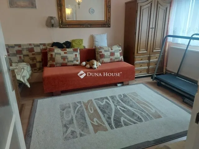 Eladó ház Kozármisleny 180 nm