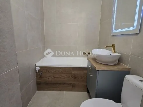 Eladó lakás Pécs, Kertváros 39 nm