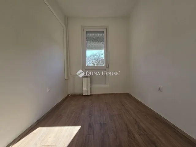 Eladó lakás Pécs, Kertváros 39 nm