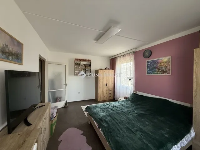 Eladó lakás Pécs, Kertváros 73 nm