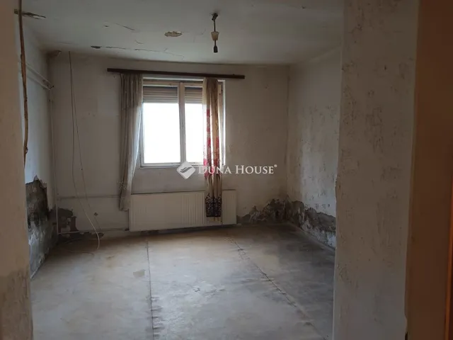 Eladó ház Udvar 80 nm